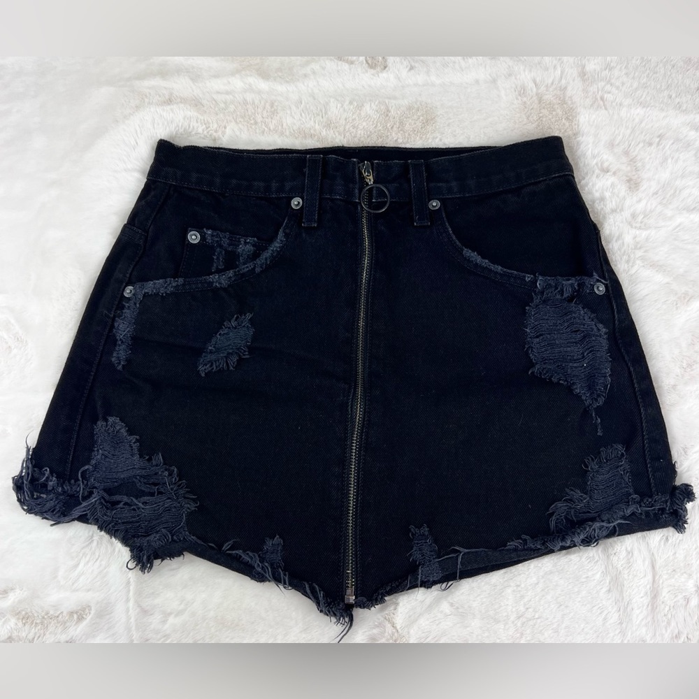Carmar Los Angeles Black distressed Denim Zipper Skirt Size 27